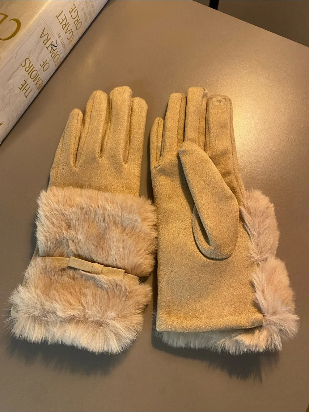 Women’s Faux-Fur Cuff Winter Gloves - Tan/NWOT